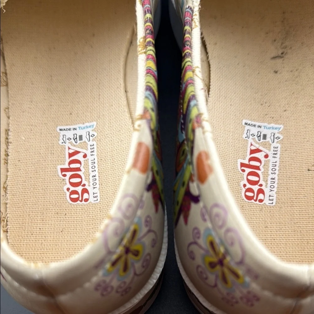 New Goby Butterfly Slip on Women's Shoes Sz 40